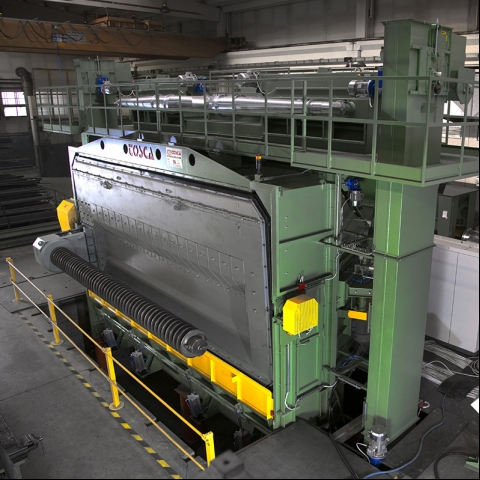 Grande grenailleuse industrielle TOSCA avec bras, pour traitement de couronnes de fil