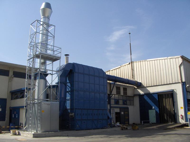 Grand système de filtration d'air avec conduit cheminée